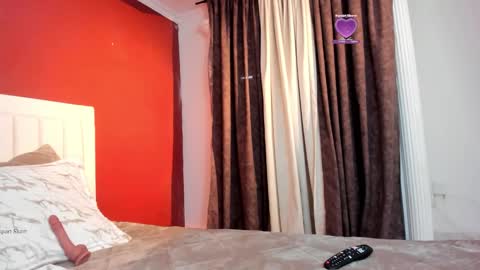 _zoe19_ online show from 11.21.25