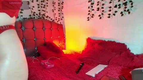 Snapshot of _zoegray chatting on 02.15.26 zoe online show from 02.15.26