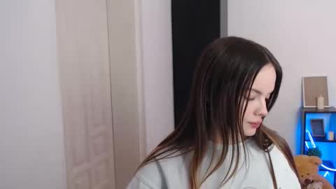 a_ariella_ online show from 11.30.25