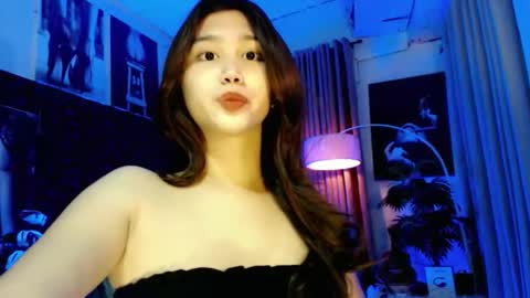 Snapshot of a_r_i_a_n_n_a chatting on 11.16.25 Lovely Yana online show from 11.16.25