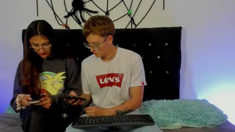 A Sexy Couple online show from 10.28.25