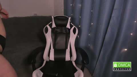 Adele White online show from 01.11.25