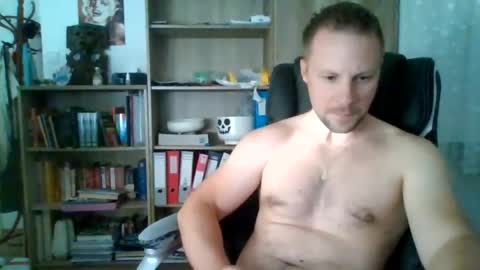 Snapshot of aaaandzzz chatting on 06.20.26 Long distance cumshot online show from 06.20.26
