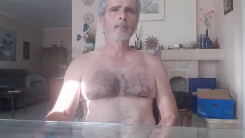 Snapshot of aalex1717 chatting on 10.14.25 Aalex1717 online show from 10.14.25
