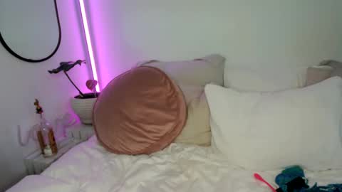 Aaliyahlayla online show from 01.19.25