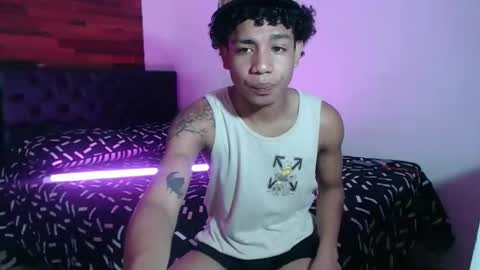 Snapshot of aarom_ chatting on 04.17.26 aarom online show from 04.17.26