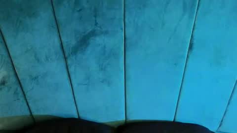 Aaron Ezequiel online show from 10.24.25