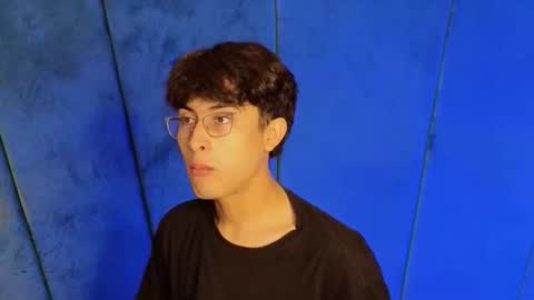 Aaron Ezequiel online show from 11.01.25