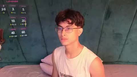 Aaron Ezequiel online show from 02.15.26