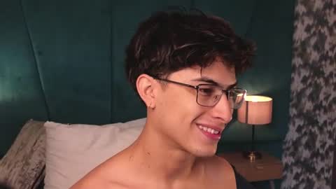 Aaron Ezequiel online show from 06.20.26