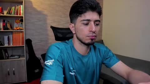 Aaron online show from 03.07.25