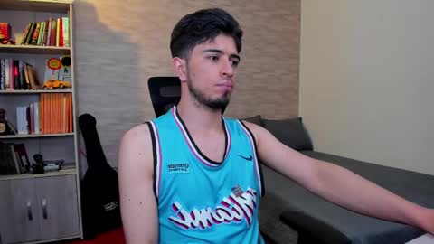 Aaron online show from 03.11.25