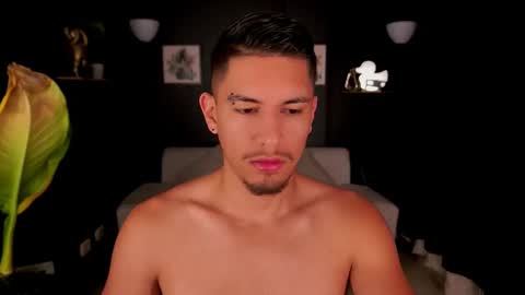 AARON  online show from 09.11.25