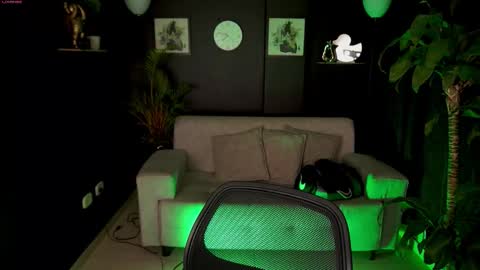 AARON  online show from 09.26.25