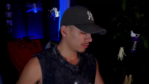 AARON  online show from 10.17.25