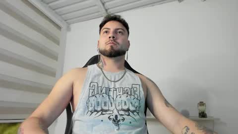 Snapshot of aaronhardi chatting on 05.17.26 Aaron online show from 05.17.26