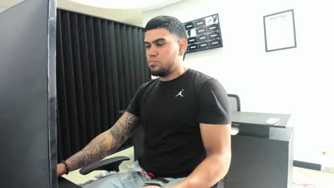 ig aaron hunter123 online show from 03.25.26