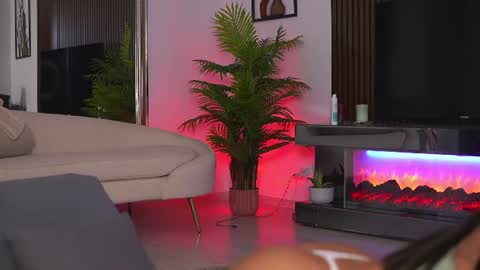 Snapshot of abbela_white chatting on 07.25.26 Alexa online show from 07.25.26