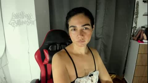 Snapshot of abbi_moon chatting on 06.25.26 Martina online show from 06.25.26