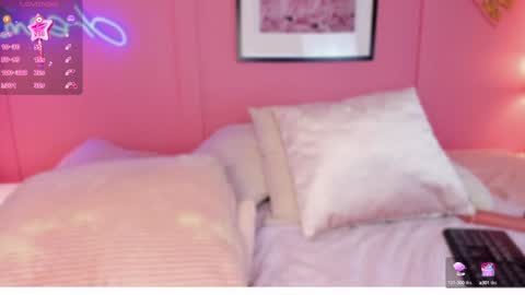 Snapshot of abbie_foxxx chatting on 01.10.25 abbie online show from 01.10.25