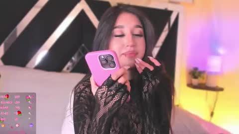 Snapshot of abbie_foxxx chatting on 10.08.25 abbie online show from 10.08.25