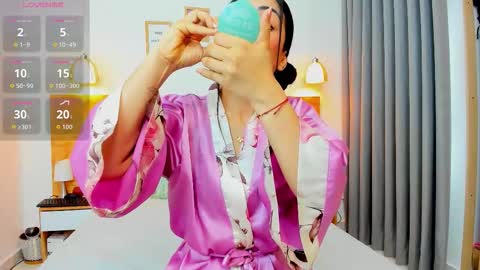 Abbie Royy online show from 11.10.25