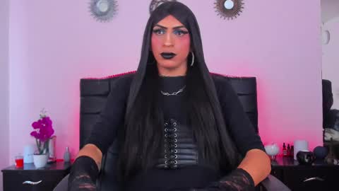 Abbigail Fuster  online show from 02.18.25