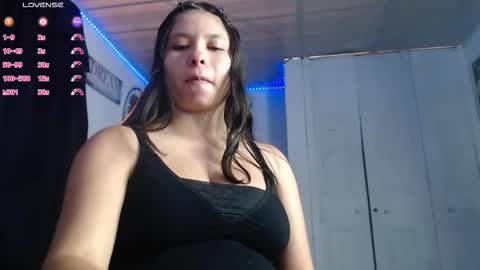 Snapshot of abbiprada chatting on 09.11.25 abbiprada online show from 09.11.25