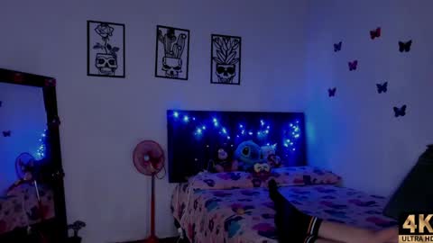 Snapshot of abby_sexygirl1 chatting on 12.23.24 Abby online show from 12.23.24