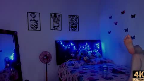 Snapshot of abby_sexygirl1 chatting on 12.27.24 Abby online show from 12.27.24