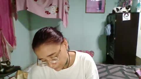 Snapshot of abbyasher chatting on 12.11.24 Abby online show from 12.11.24