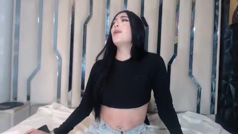 Snapshot of abbycuteh chatting on 12.14.25 AbbyCuteh online show from 12.14.25