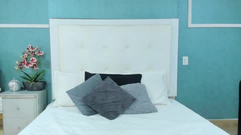 Abby Dixon  online show from 03.30.26