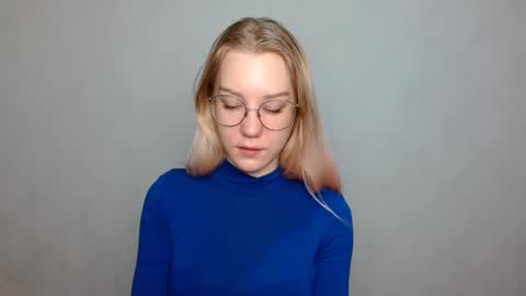 Snapshot of abbymoore__ chatting on 01.18.25 Abby Lovense is active online show from 01.18.25