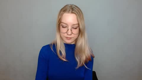 Snapshot of abbymoore__ chatting on 02.11.25 Abby Lovense is active online show from 02.11.25