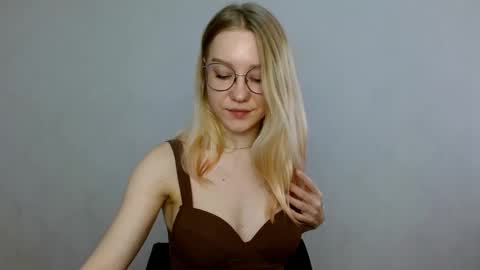 Snapshot of abbymoore__ chatting on 02.25.25 Abby Lovense is active online show from 02.25.25