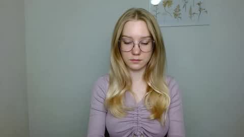 Snapshot of abbymoore__ chatting on 09.27.25 Abby Lovense is active online show from 09.27.25