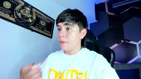 Snapshot of abbysmiitth_ chatting on 11.22.25 Abby Smith online show from 11.22.25