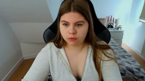 Snapshot of abbyvibe chatting on 05.17.26 abbyvibe online show from 05.17.26