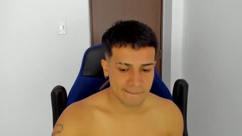 Snapshot of abelasburgo chatting on 01.04.25 Independence model AbelAsburgo online show from 01.04.25