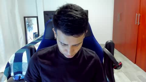 Snapshot of abelasburgo chatting on 02.21.25 Independence model AbelAsburgo online show from 02.21.25
