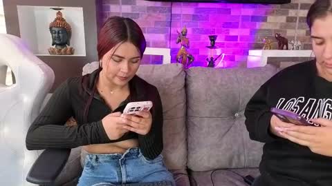 Snapshot of abella_as_ chatting on 10.01.25 abella_as_ online show from 10.01.25