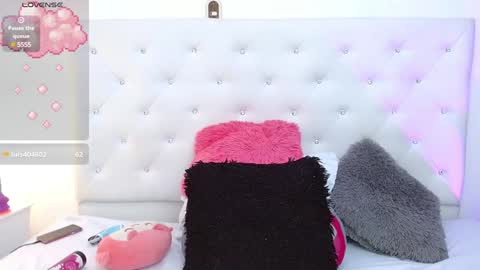 Snapshot of abelladanger_92 chatting on 01.15.25 BELLA online show from 01.15.25