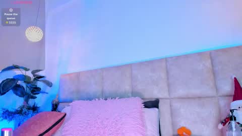 Snapshot of abelladgr chatting on 12.19.25 abelladgr online show from 12.19.25