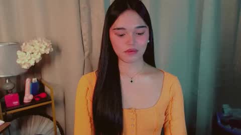 Snapshot of abetterchristine chatting on 12.18.25 Abetterchristine online show from 12.18.25