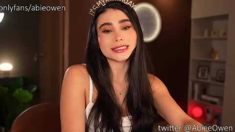 abie_owen online show from 04.06.26