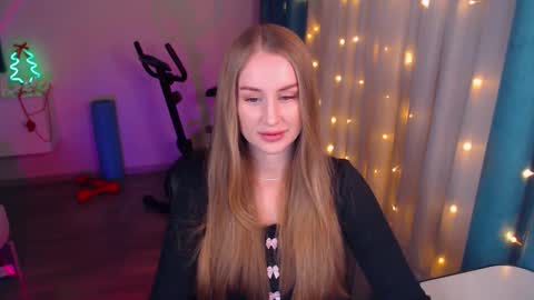 Snapshot of abigail_flex chatting on 01.12.25 Anna online show from 01.12.25