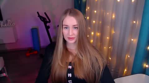 Snapshot of abigail_flex chatting on 01.21.25 Anna online show from 01.21.25
