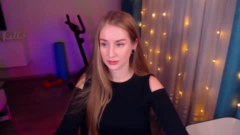 Snapshot of abigail_flex chatting on 01.29.25 Anna online show from 01.29.25