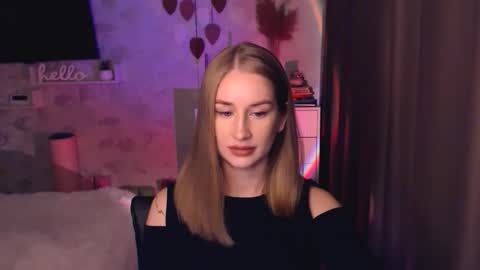 Snapshot of abigail_flex chatting on 10.27.25 Anna online show from 10.27.25